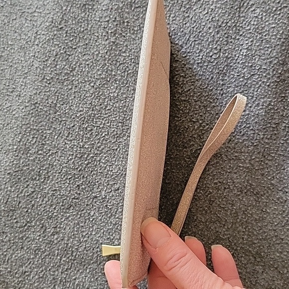 Kate Spade glitter wristlet in a silver/champagne color, excellent condition - Picture 9 of 10